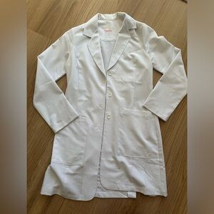 Grey’s Anatomy Signature Lab Coat (XS)
Professional Wear By Barco